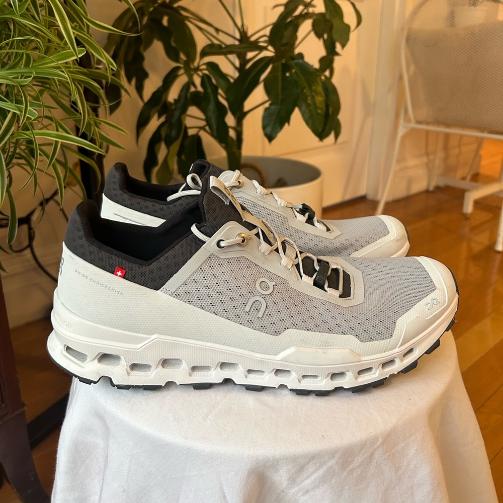 On CloudUltra Trail Shoe  [BRAND NEW]